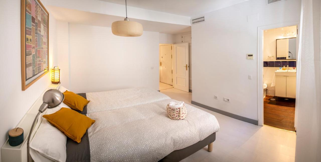 Centuria Macarena, Apartamento Duplex Apartment เซบีญา ภายนอก รูปภาพ