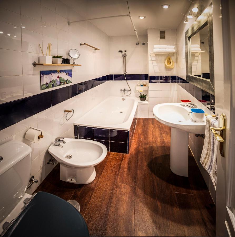 Centuria Macarena, Apartamento Duplex Apartment เซบีญา ภายนอก รูปภาพ